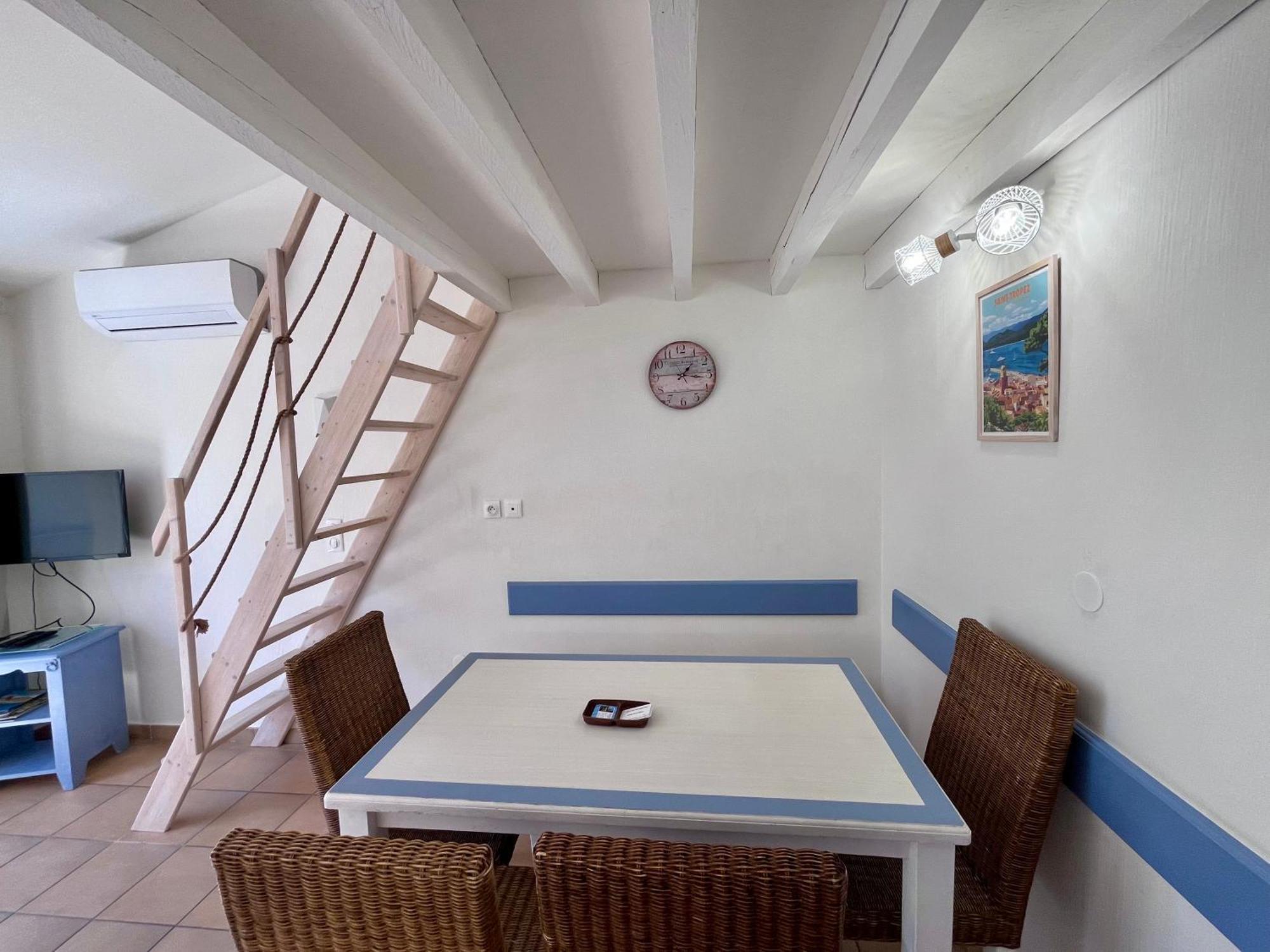 Charmant Appartement Village Restanques De Saint Tropez Grimaud Dış mekan fotoğraf